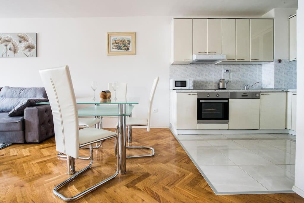 Apartment Jully Podstrana Eksteriør bilde
