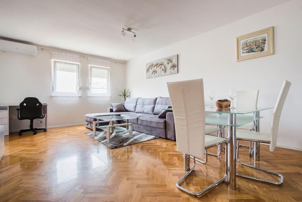 Apartment Jully Podstrana Eksteriør bilde